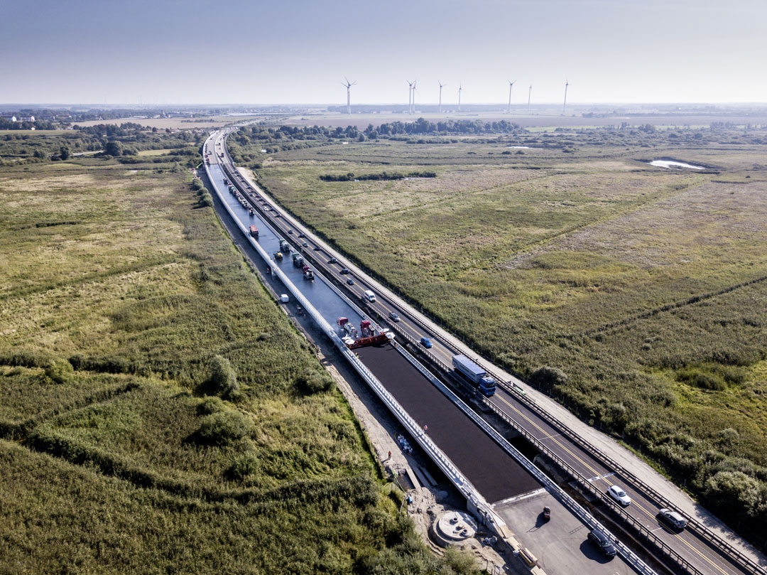A20 Baustelle Triebsees Gussasphalt Hueneke Neubrandenburg GmbH DJI 0127